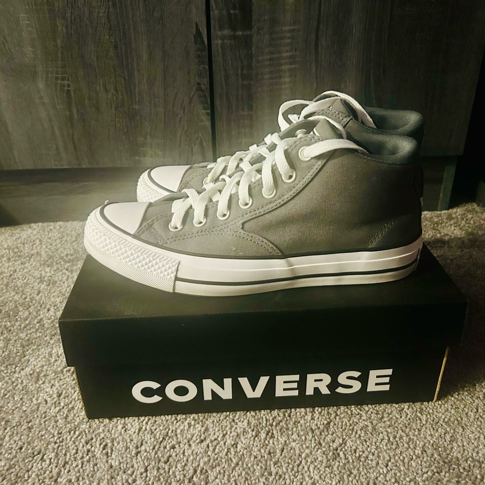 Converse Gray High-Top Sneakers (Unisex Men size 8)